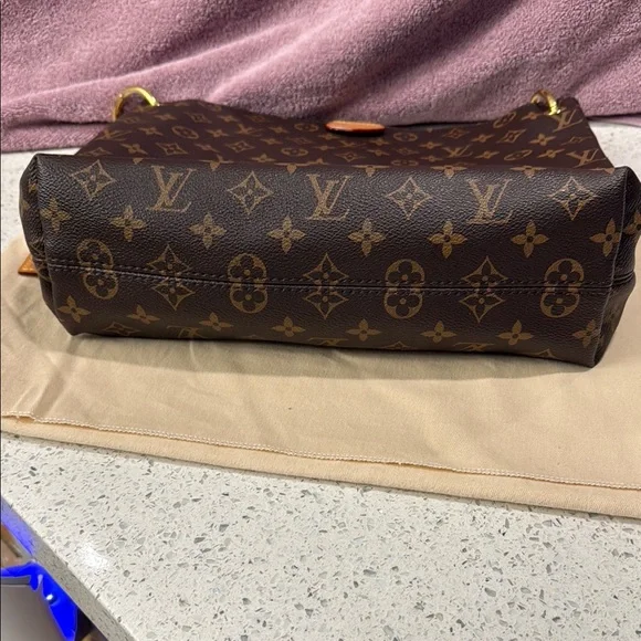 Louis Vuitton Brown Monogram Shoulder Bag - Picture 4 of 5